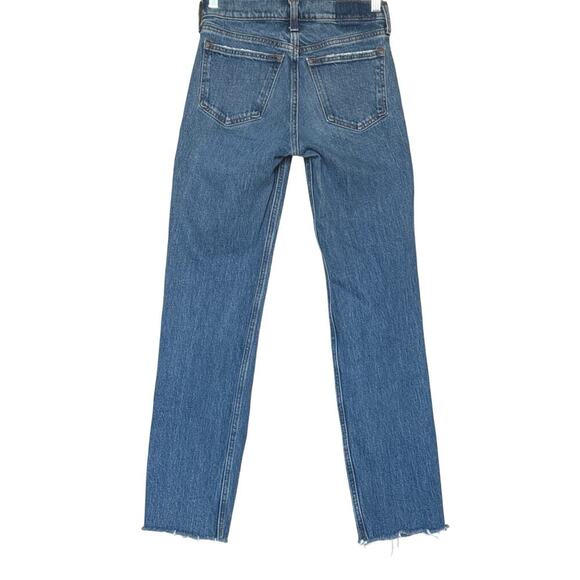 Abercrombie & Fitch Women’s The 90’s Straight Mid-Rise Jean Size 24/00 Short - Picture 4 of 11